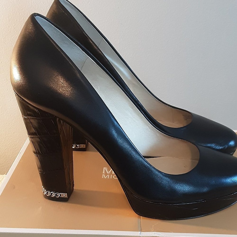 MICHAEL KORS the JET SET 6 Platform  Heels